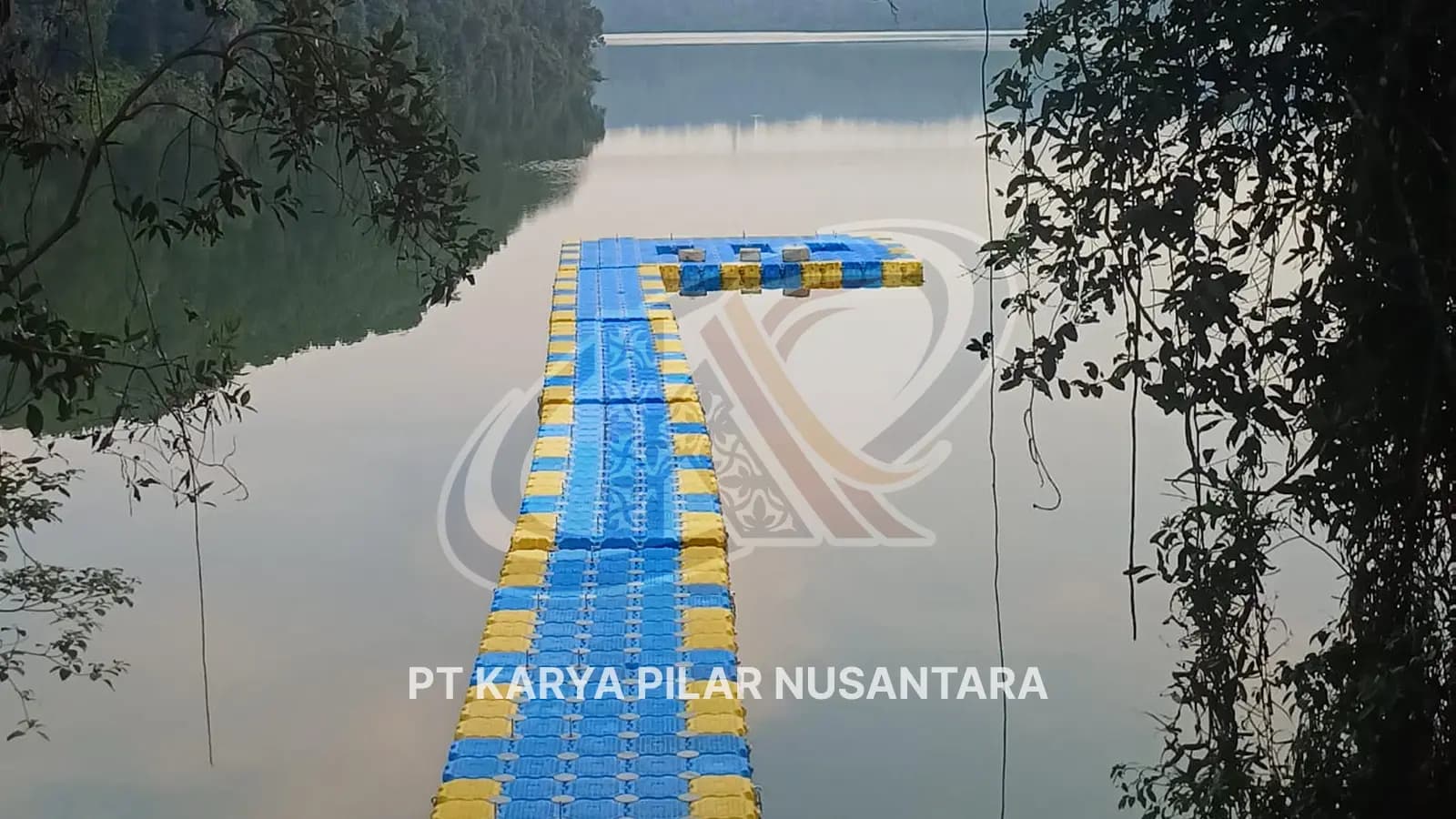 Dermaga Apung Danau