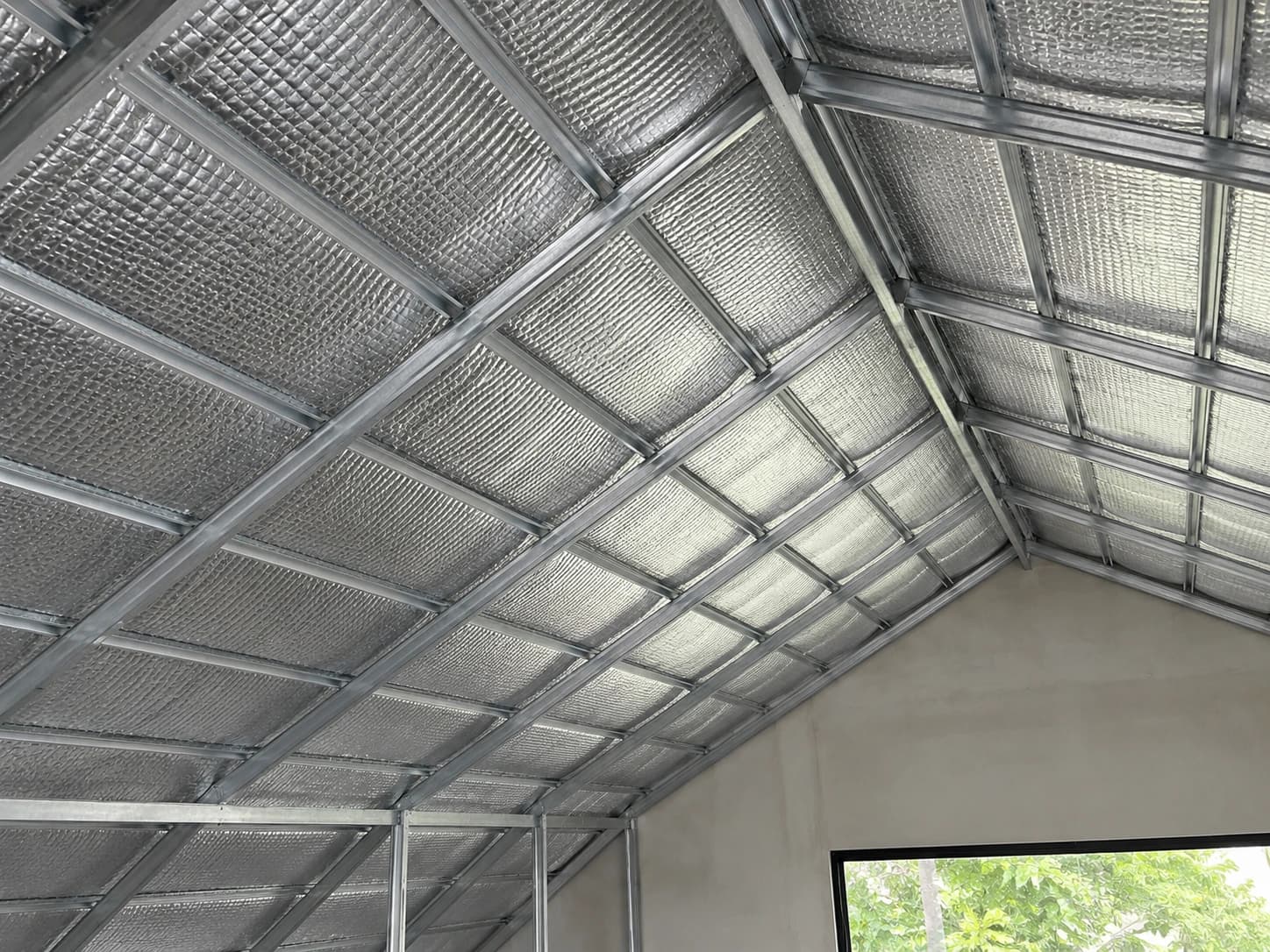 roof insulation in Commercial building